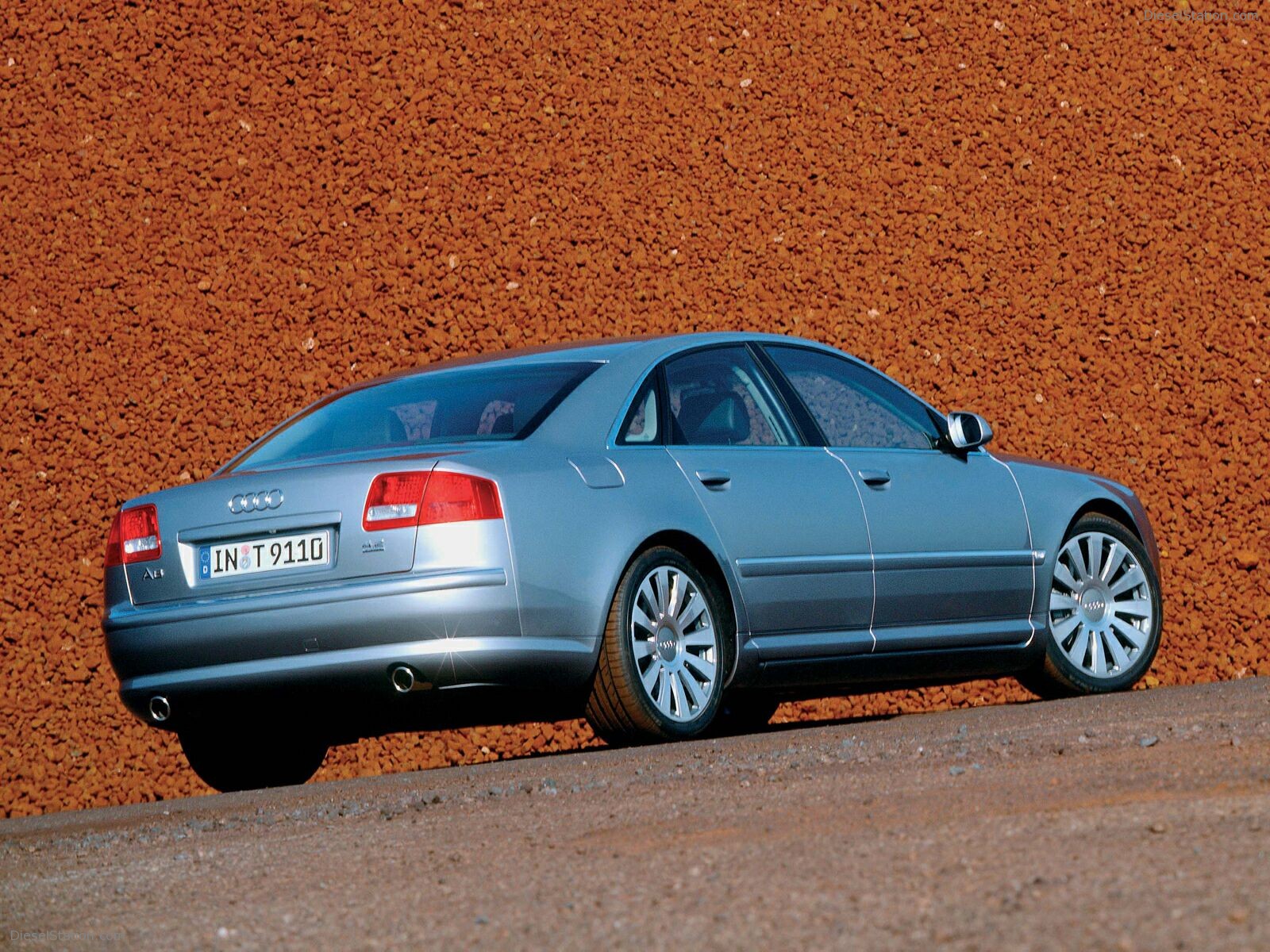 Audi A8 (2004)